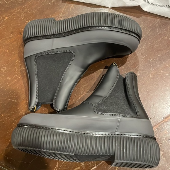 LANVIN Women's Arpege Chelsea Boot Size 36 (US 5) In Black - Picture 6 of 11